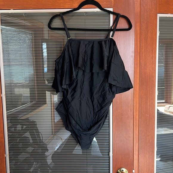 Pink blush maternity swimsuit - Picture 1 of 2